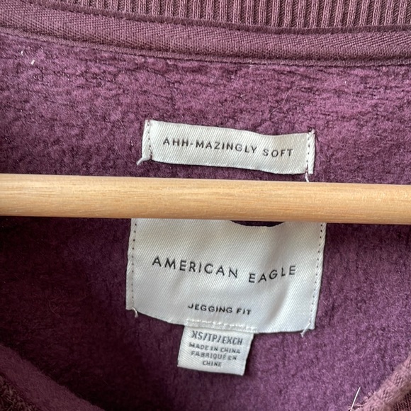 [American Eagle] Sweatshirt - Picture 3 of 3